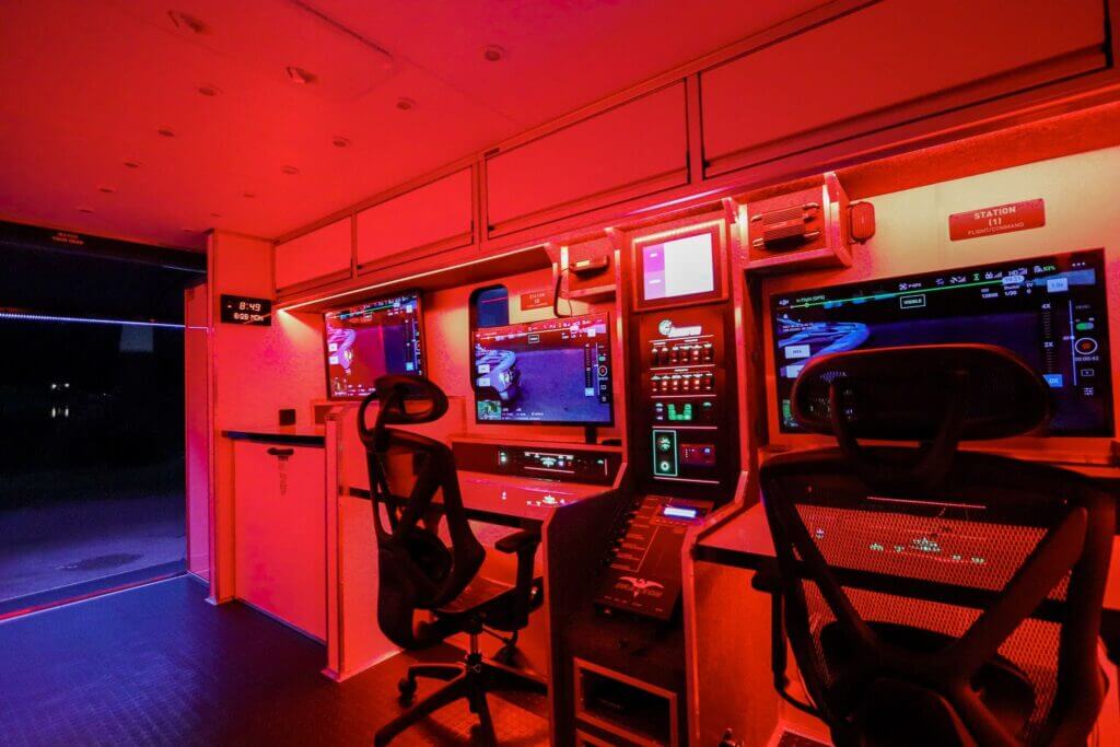L'intérieur du centre de commandement mobile de DRAXXON